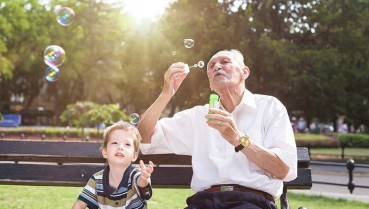 How to maintain social contact with dementia