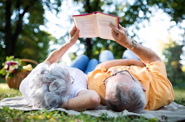 Our Favourite Books on Dementia for Caregivers
